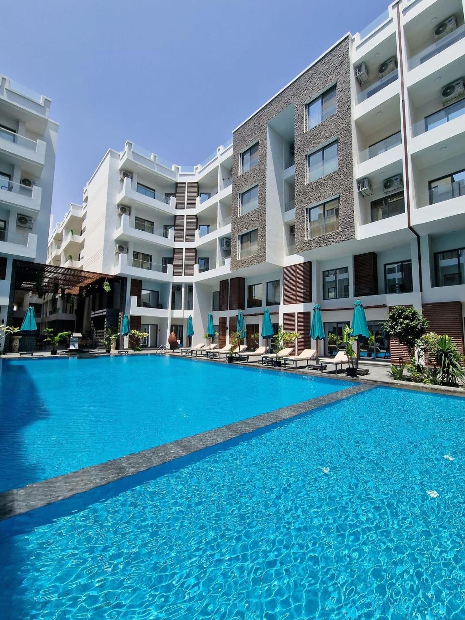 Sanctuary Sunlit Hurghada Haven With 4 Pools, Rooftop Sunsets & Gourmet Bites Steps Away Extérieur photo